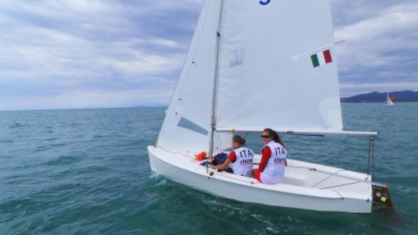 Twins at the Vaurien world’s: fair play and learning a new boat